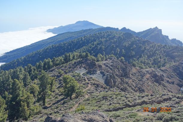 View across to Cumbre Vieja